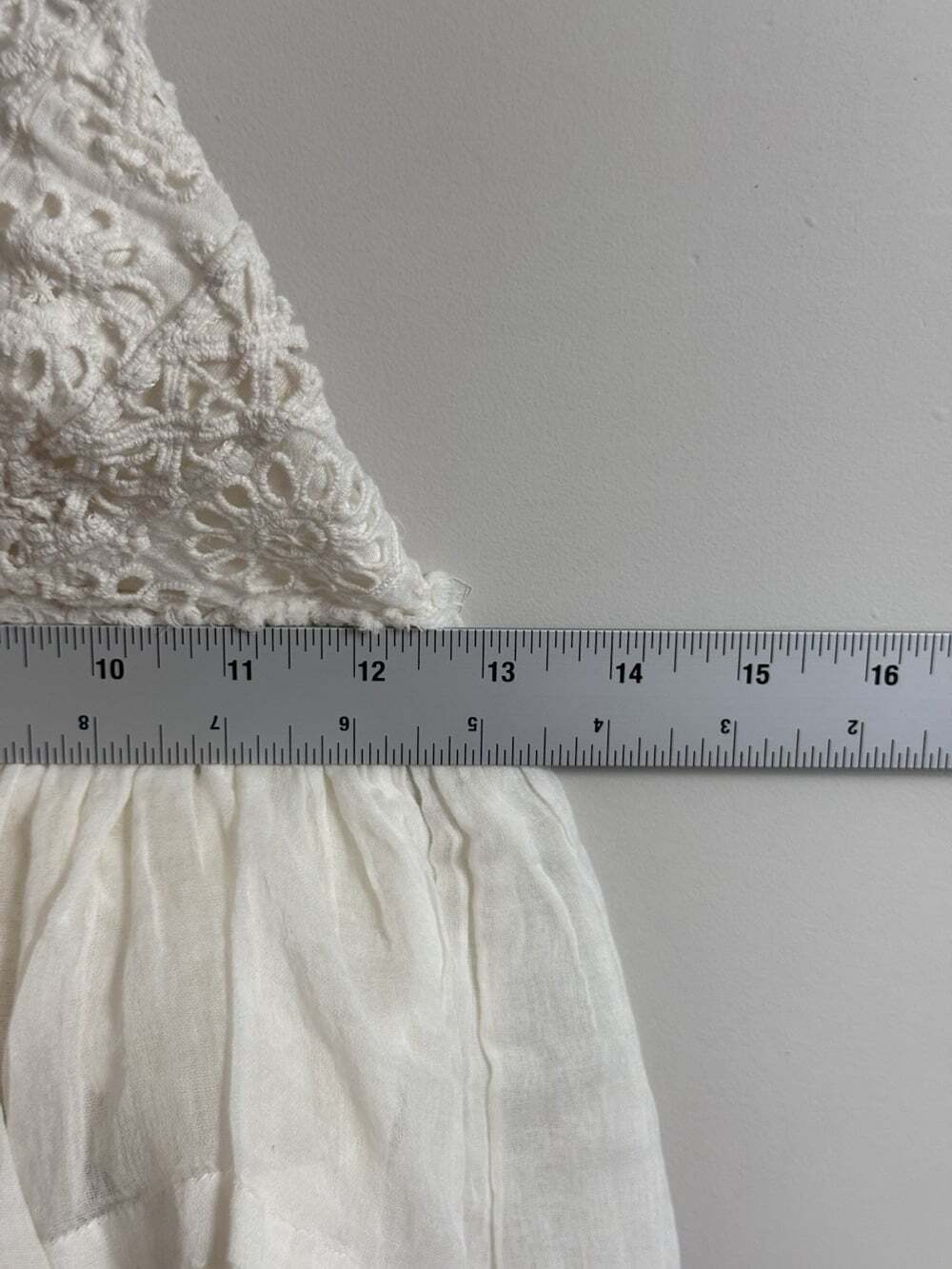 FP One White Lace V Neck Spaghetti Strap Camisole Tank Top Adjustable M - Picture 4 of 7